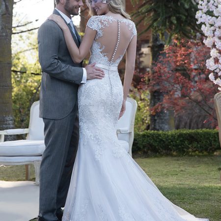 trajes de noivos e noivas